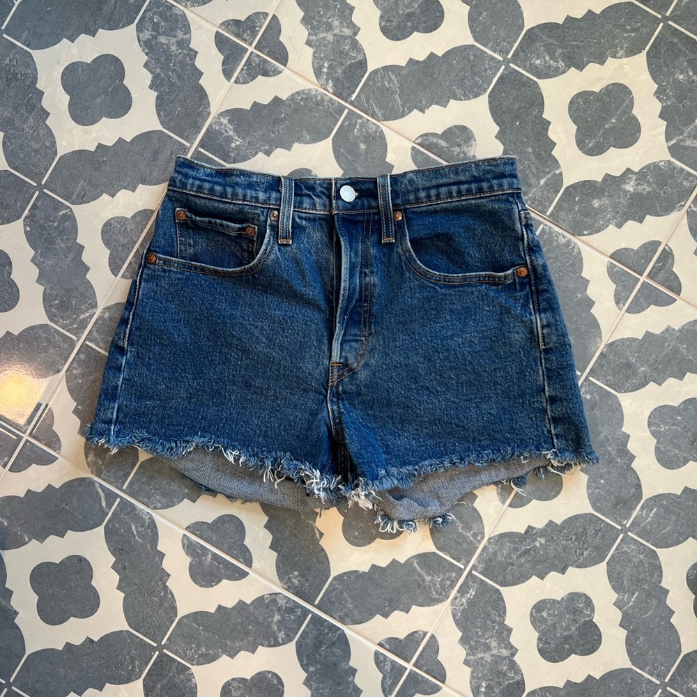 Levi’s cutoff shorts